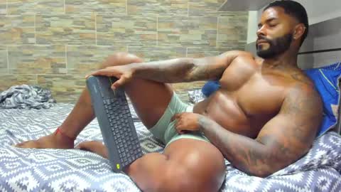 Snapshot of angelo_evans33 chatting on April 27, 12:41 am angelo_evans33 online show from April 27, 12:41 am