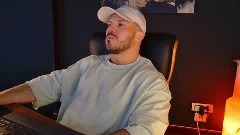 BlackWolf online show from December 19, 1:29 pm