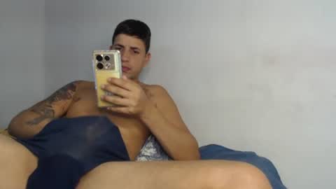 Snapshot of angelof_fire chatting on February 14, 10:47 pm Angel online show from February 14, 10:47 pm