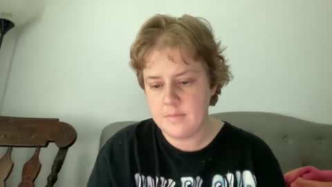 Snapshot of angeloflight273360 chatting on May 1, 7:40 pm Angel of Light online show from May 1, 7:40 pm
