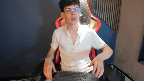 angelo online show from June 6, 8:35 pm