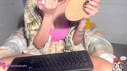 Snapshot of angelok_ chatting on December 19, 6:01 am My name is Ena. You will make me very happy if you subscribe. Love you  online show from December 19, 6:01 am