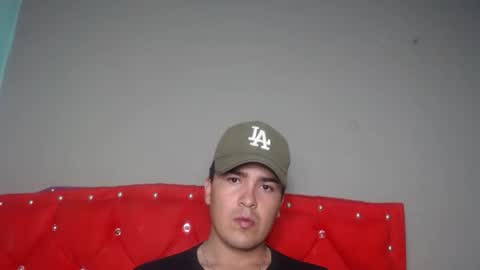 Snapshot of angels_0001 chatting on August 1, 6:51 pm angels_0001 online show from August 1, 6:51 pm