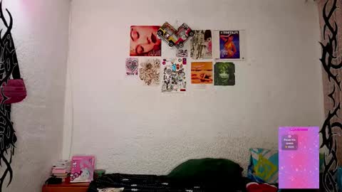   online show from December 22, 9:33 am