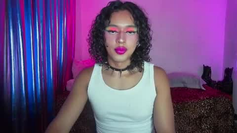 Snapshot of angelsdustxxx chatting on May 7, 7:03 am online show from May 7, 7:03 am