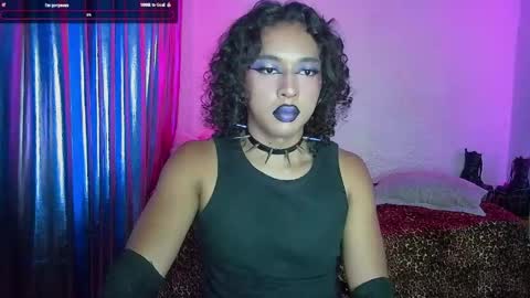 Snapshot of angelsdustxxx chatting on May 8, 9:03 am online show from May 8, 9:03 am