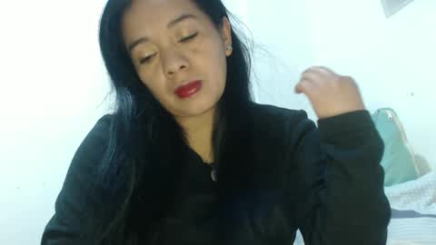 rebeca online show from February 19, 7:10 pm