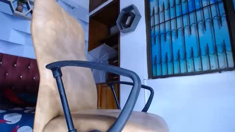 angelss_666 online show from January 17, 5:23 am