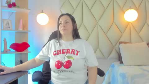 ANGIE online show from April 17, 2:09 pm