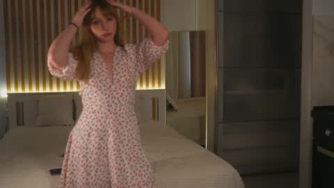 Luna online show from April 24, 3:58 pm