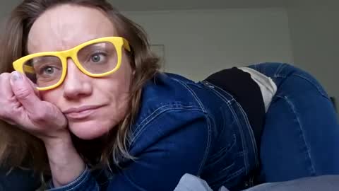 Snapshot of angelvanderpool71 chatting on December 30, 10:45 pm angelvanderpool71 online show from December 30, 10:45 pm