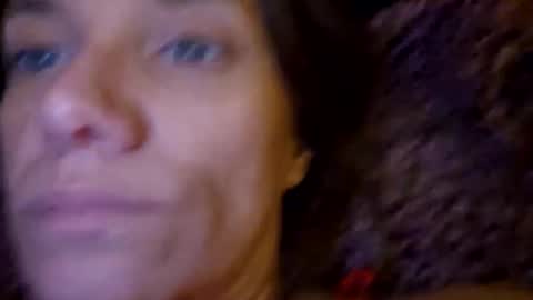 Snapshot of angelvanderpool71 chatting on February 4, 1:23 am angelvanderpool71 online show from February 4, 1:23 am