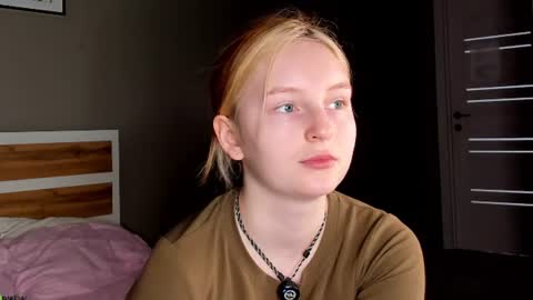 Snapshot of angelwise chatting on July 10, 3:11 am angelwise online show from July 10, 3:11 am
