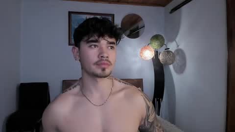 Snapshot of angelx_fox chatting on December 12, 2:37 am Angel Fox online show from December 12, 2:37 am