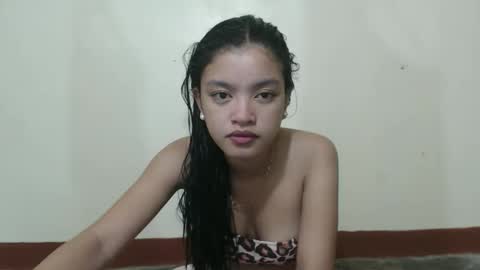 Snapshot of angelxmills chatting on February 22, 11:14 pm angelxmills online show from February 22, 11:14 pm