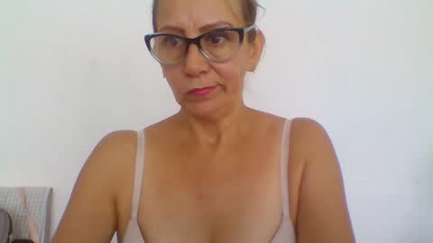 angelycute476334 online show from October 18, 6:41 pm