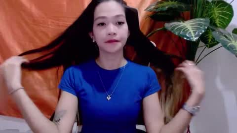 Snapshot of angelyn_slim chatting on May 27, 9:01 pm angelyn_slim online show from May 27, 9:01 pm