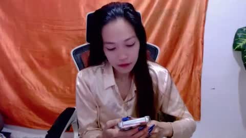 Snapshot of angelyn_slim chatting on June 21, 6:32 pm angelyn_slim online show from June 21, 6:32 pm