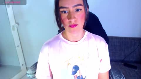 Snapshot of angie_dreamgirl chatting on February 4, 11:09 pm IG angie dreamgirl01 online show from February 4, 11:09 pm