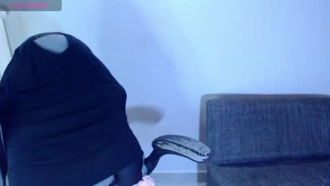 IG angie dreamgirl01 online show from April 8, 12:32 am