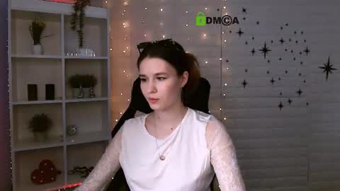 Snapshot of angie_foxy chatting on June 27, 7:08 pm Angle online show from June 27, 7:08 pm