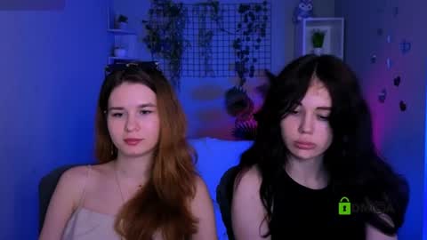 Snapshot of angie_foxy chatting on July 1, 7:24 pm Angle online show from July 1, 7:24 pm