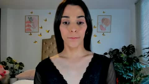 Snapshot of angie_modelo chatting on June 19, 8:23 pm Anabella online show from June 19, 8:23 pm