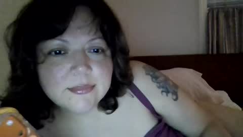 SweetAngie online show from June 28, 1:22 am