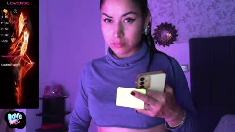 Snapshot of angiebaxter chatting on December 16, 1:10 am Angiebaxt online show from December 16, 1:10 am