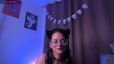 AngiePirs online show from October 26, 1:33 am
