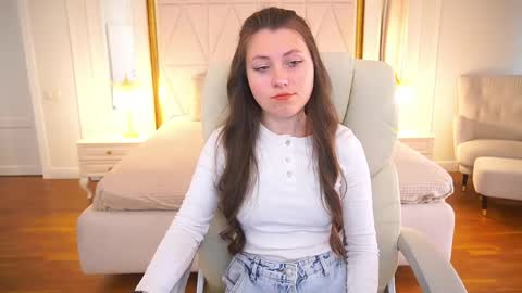 Anny online show from May 4, 7:26 am