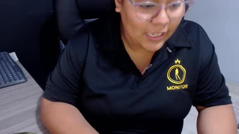 Snapshot of angy_ro12 chatting on October 20, 9:15 pm angy online show from October 20, 9:15 pm