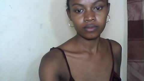 Snapshot of anicha_69 chatting on June 17, 10:06 am anicha_69 online show from June 17, 10:06 am