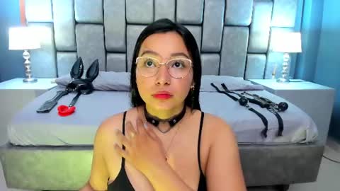 Snapshot of anievans_ chatting on July 1, 10:50 am Ani Time schedule 0600 - 1400 GMT -5 online show from July 1, 10:50 am