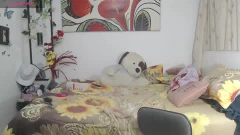 Snapshot of anii_mantilla chatting on June 7, 12:48 am Anii Mantilla online show from June 7, 12:48 am