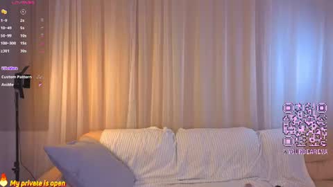 Snapshot of anika_heir chatting on June 18, 4:22 pm Alice online show from June 18, 4:22 pm