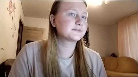 Anika online show from December 5, 1:42 pm