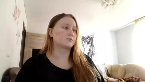 Snapshot of anika_lipps chatting on April 20, 10:40 am Anika online show from April 20, 10:40 am