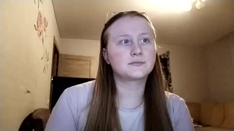 Snapshot of anika_lipps chatting on May 2, 12:04 am Anika online show from May 2, 12:04 am