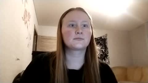 Snapshot of anika_lipps chatting on May 16, 12:18 am Anika online show from May 16, 12:18 am