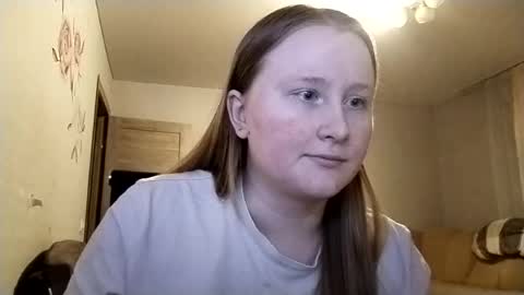 Snapshot of anika_lipps chatting on May 16, 7:56 pm Anika online show from May 16, 7:56 pm