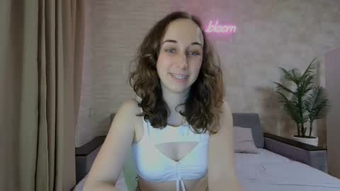 Snapshot of anikabloom chatting on January 14, 5:08 am anikabloom online show from January 14, 5:08 am