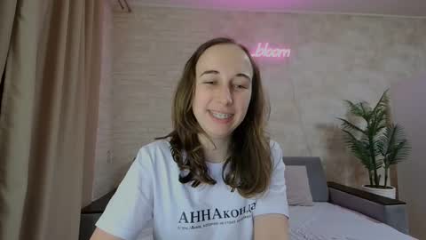 Snapshot of anikabloom chatting on February 3, 1:09 am anikabloom online show from February 3, 1:09 am