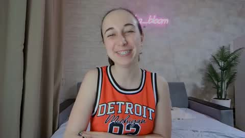 Snapshot of anikabloom chatting on February 13, 4:54 am anikabloom online show from February 13, 4:54 am