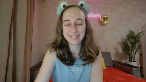 Snapshot of anikabloom chatting on March 2, 2:30 am anikabloom online show from March 2, 2:30 am