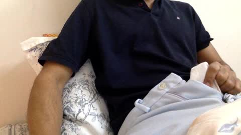 aniketkesari1 online show from January 11, 1:49 pm