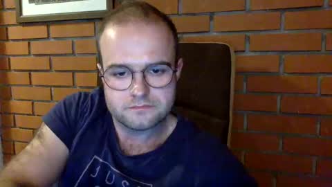 Snapshot of animal_michael chatting on January 25, 8:53 pm animal_michael online show from January 25, 8:53 pm