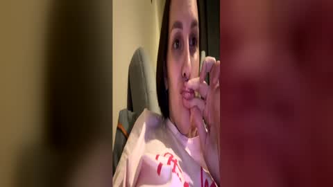 Snapshot of anime_baby22 chatting on May 2, 9:31 pm Alice online show from May 2, 9:31 pm