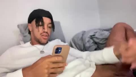 Snapshot of animeboygirls chatting on October 28, 3:32 am Animeboygirls online show from October 28, 3:32 am