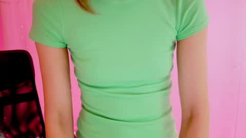 Snapshot of aniskyy chatting on February 3, 6:22 am Anni online show from February 3, 6:22 am